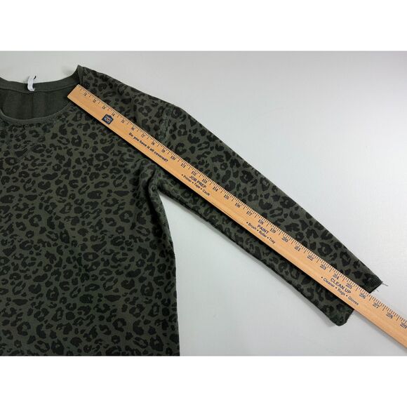 Z Supply Women's Leopard Weekender Elongated Split Side Hems Green Size M - Picture 10 of 11